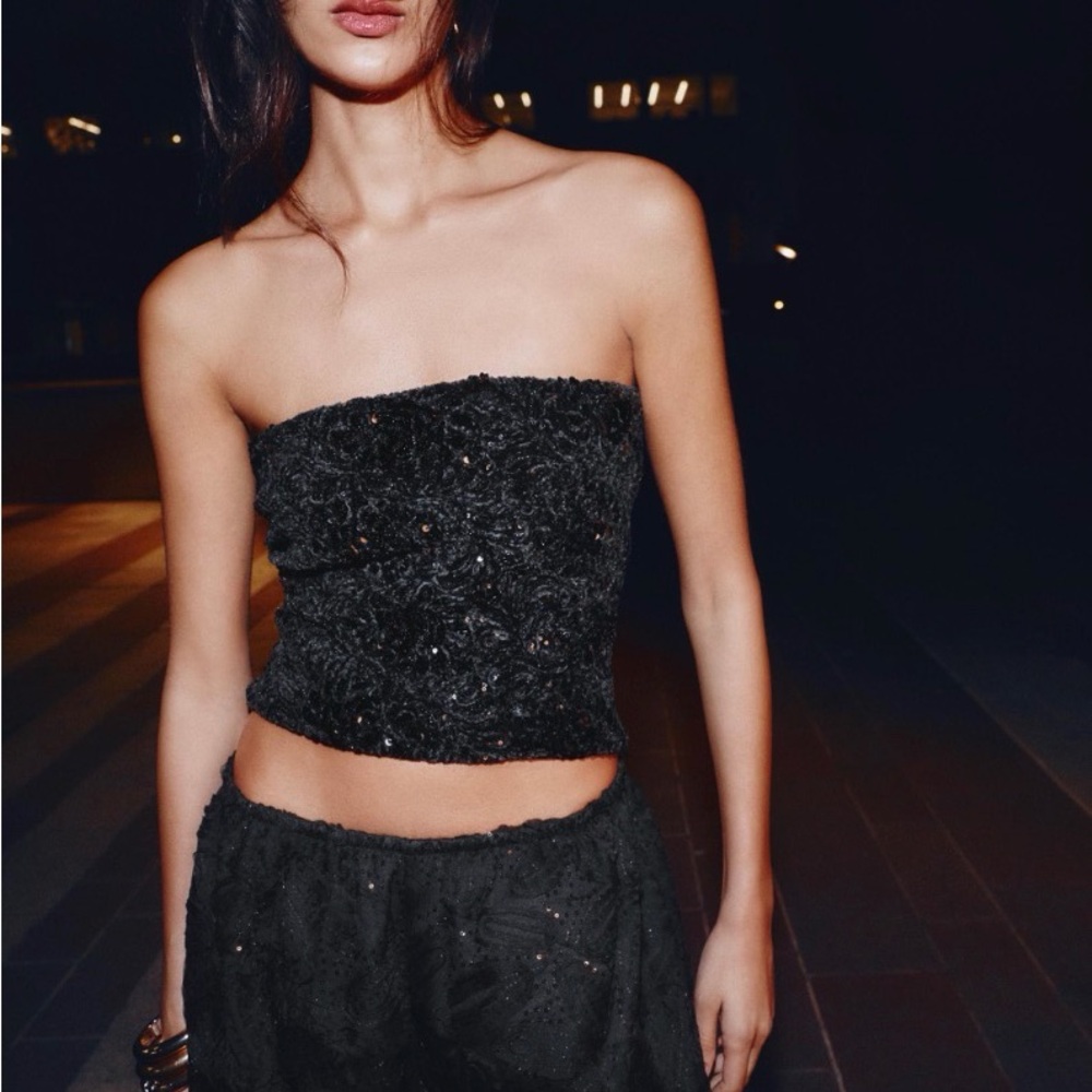 Sequin Velvet Black Strapless Textured Top